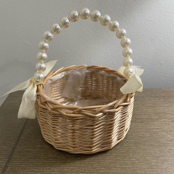 Wicker Flower Girl Basket with Pearl Handle and Bows - Picture 1 of 5